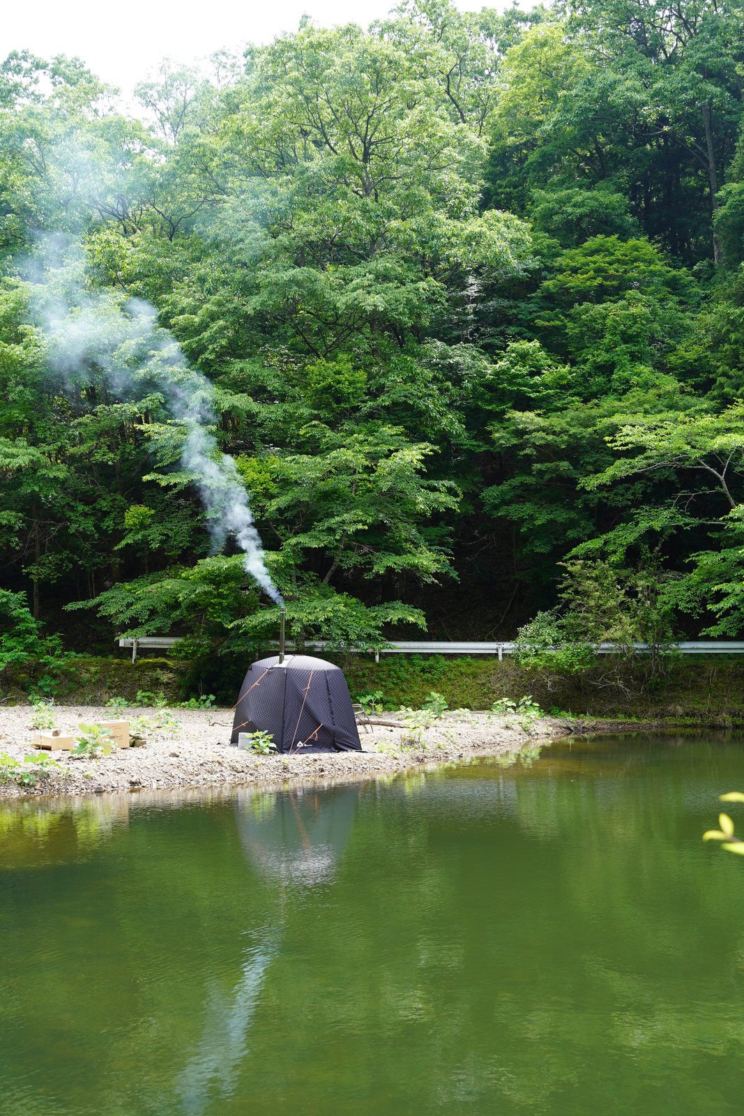 丹波篠山の湖の天然水風呂（テントサウナの水風呂）